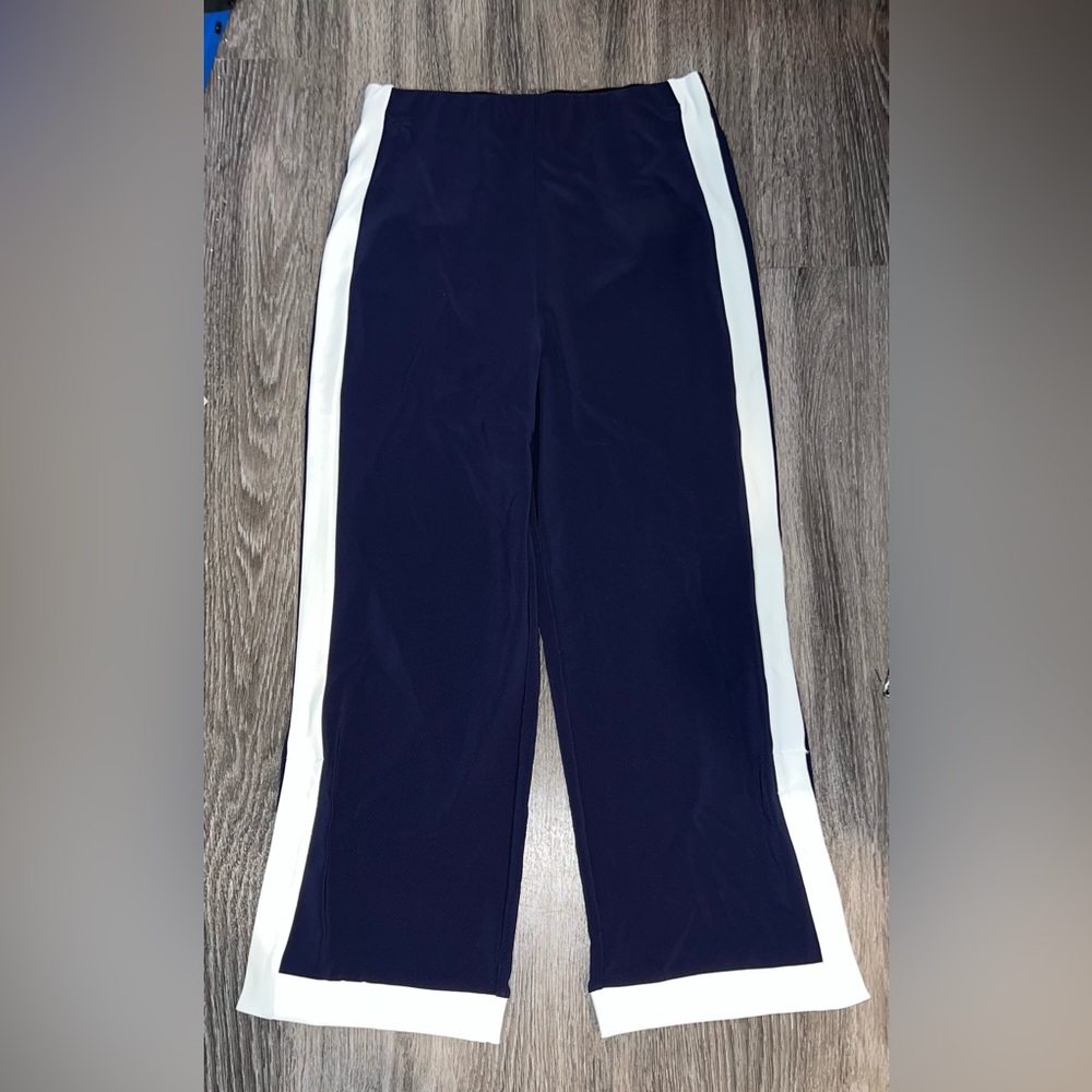 NWOT Boston Proper Navy Blue Travel Pants with White Stripes Small - Picture 2 of 6